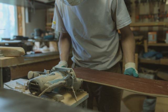 Fabriquer un cadre en bois soi-même : matériaux, outils et étapes Fabriquer un cadre en bois soi-même : matériaux, outils et étapes